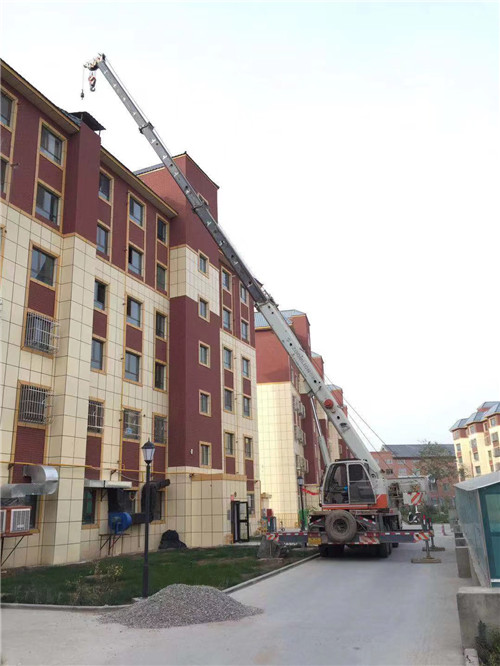 涿鹿县跨街广告牌的高空安装注意事项